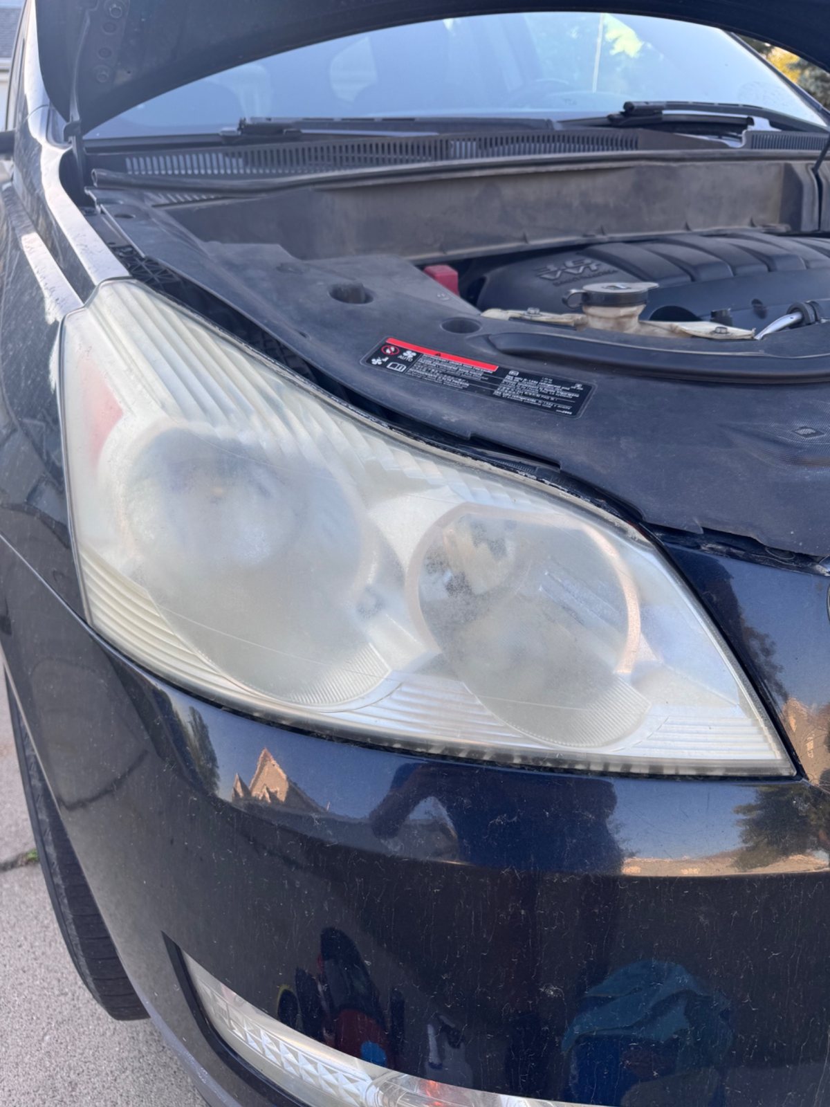Oxidized headlight before restoration